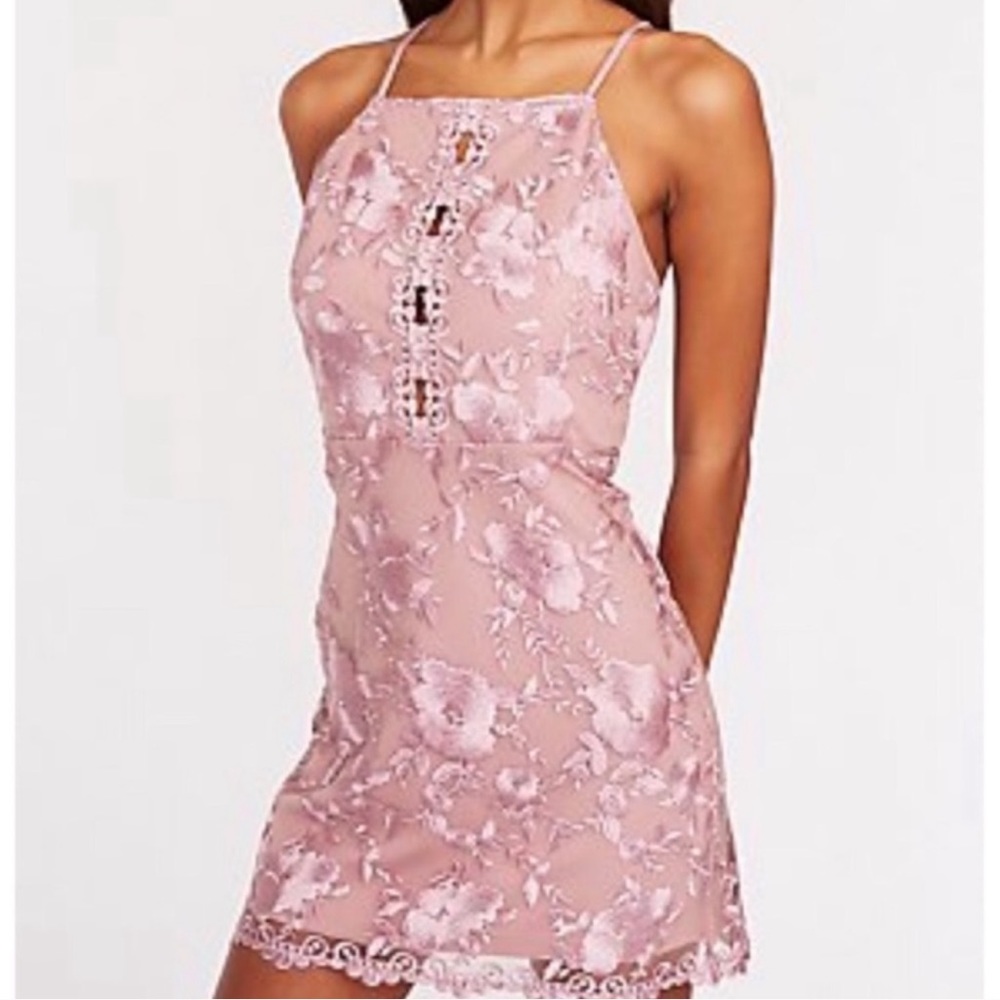 MAUVE BIB LACE MIDI DRESS